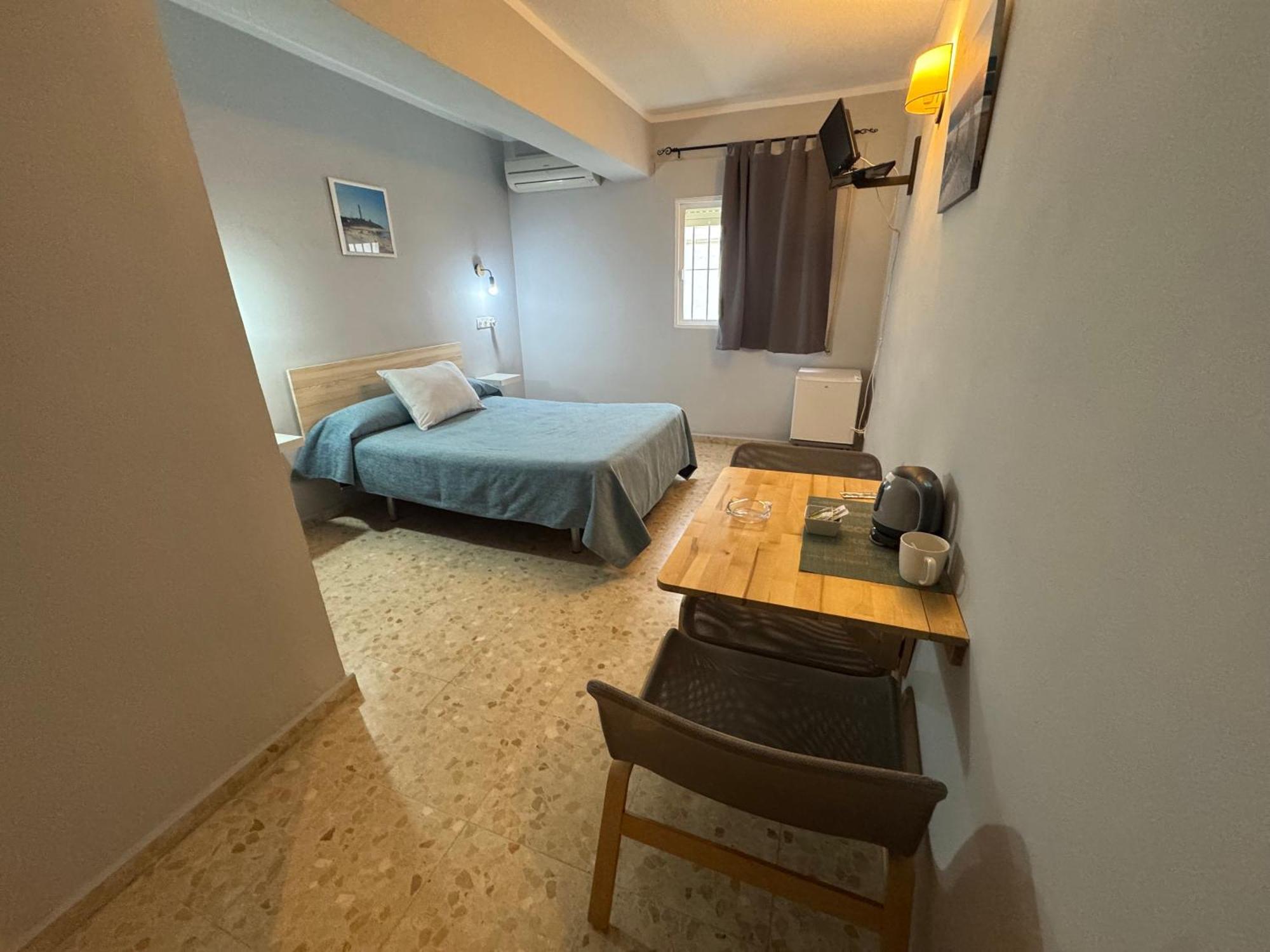 Hostal Miramar Los Canos De Meca Esterno foto