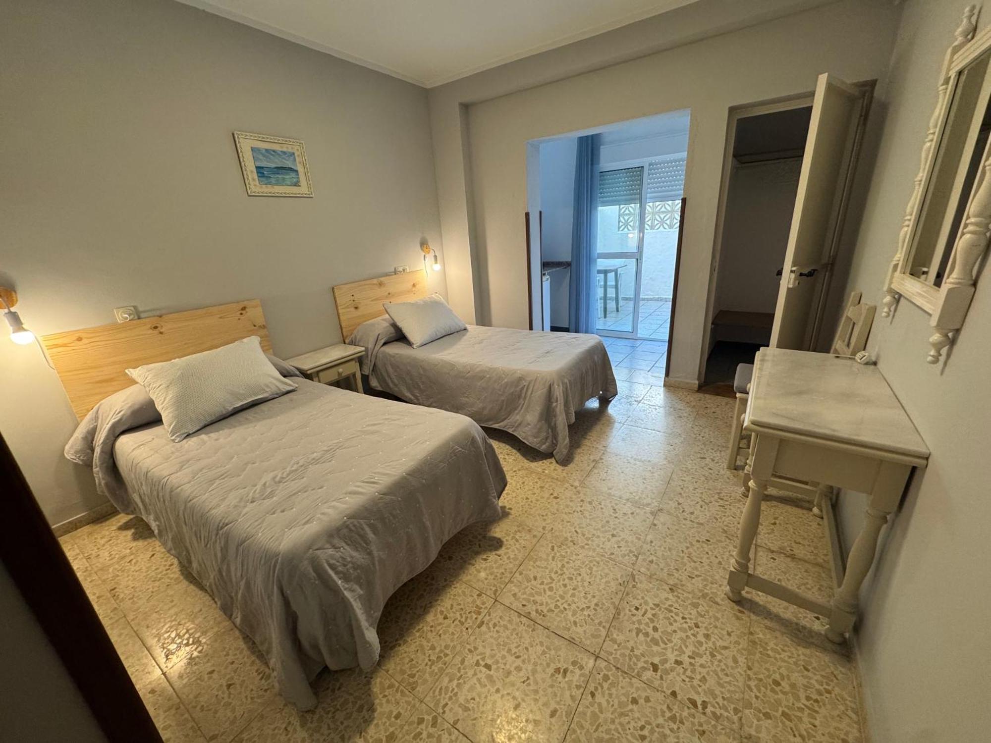 Hostal Miramar Los Canos De Meca Esterno foto