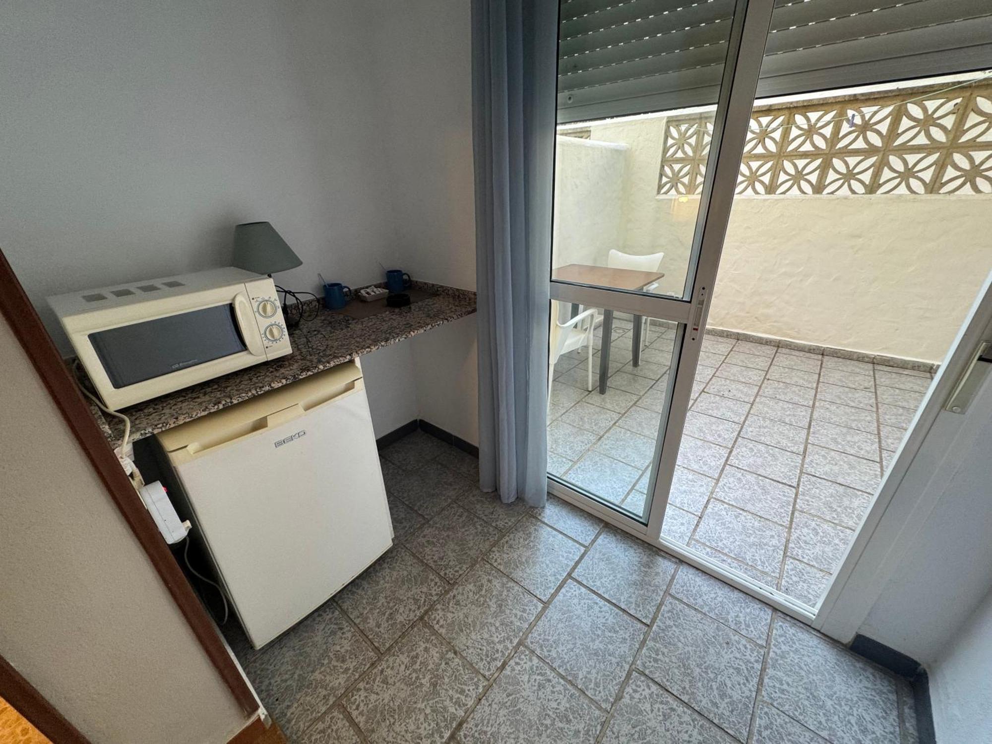 Hostal Miramar Los Canos De Meca Esterno foto